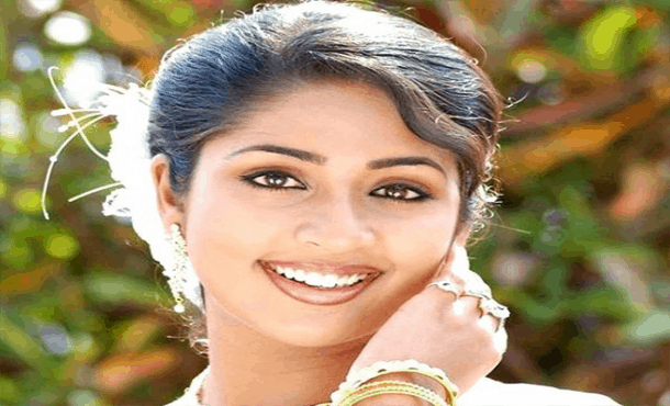 Navya Nair Height, Weight, Age, Wiki, Biography, Family & More