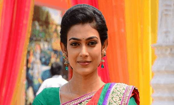 Aakanksha Singh Height, Weight, Age, Wiki, Biography, Family & More