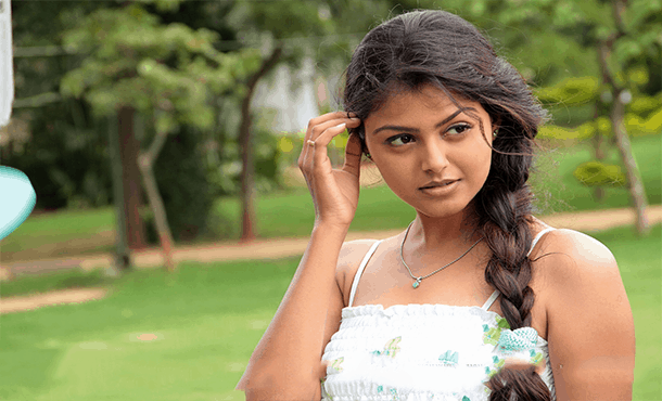 Monal Gajjar Height, Weight, Age, Wiki, Affairs, Family & More
