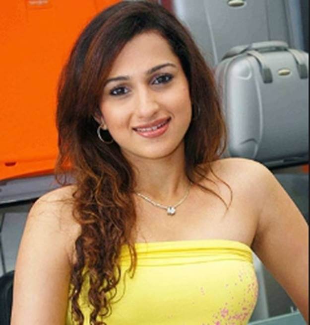 Pooja Kanwal Height, Weight, Age, Wiki, Biography, Husband & More